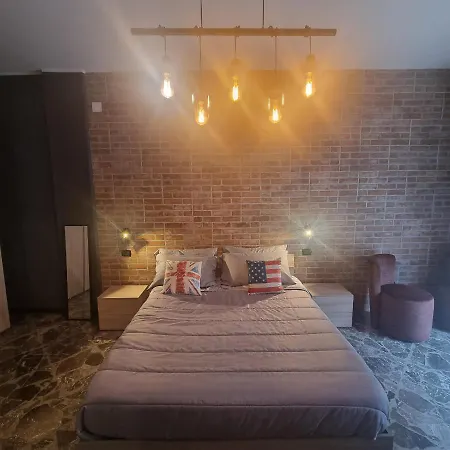 The Loft 27 בארי